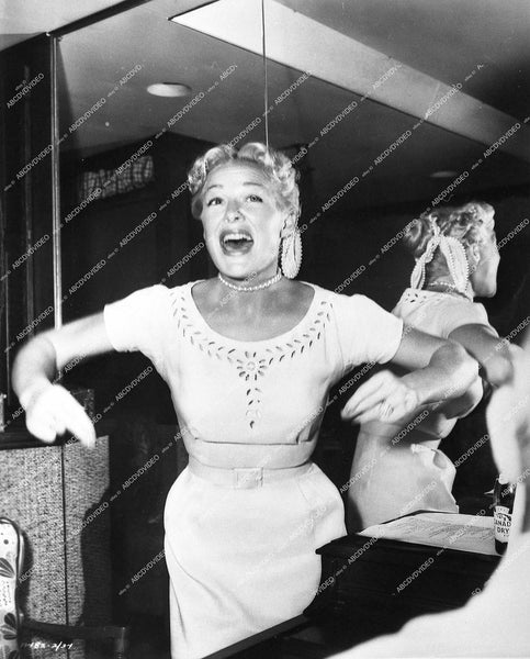 Betty Hutton - 1952 film Somebody Loves Me - 0430-032 – ABCDVDVIDEO