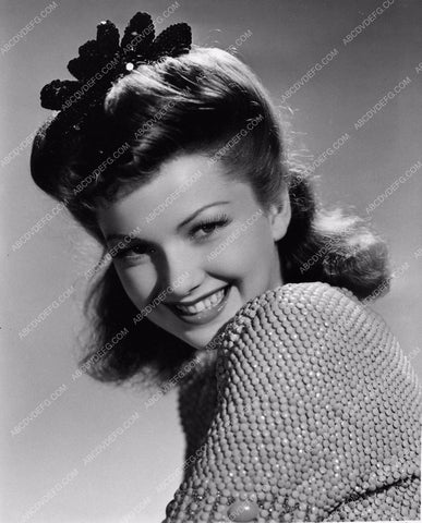 adorable and cute as always Anne Baxter 1157-05