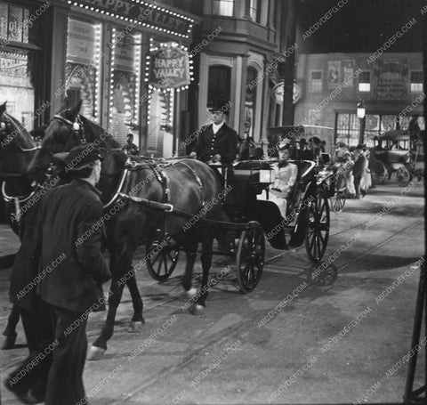 Alice Faye and cast Hello Frisco Hello 2124-02