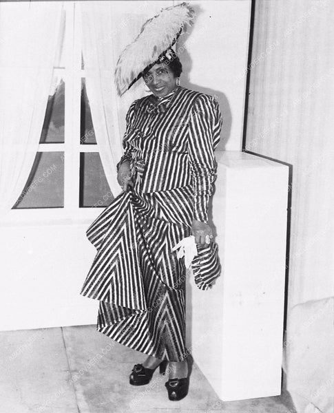 Madam Sultewan 324835 ABCDVDVIDEO