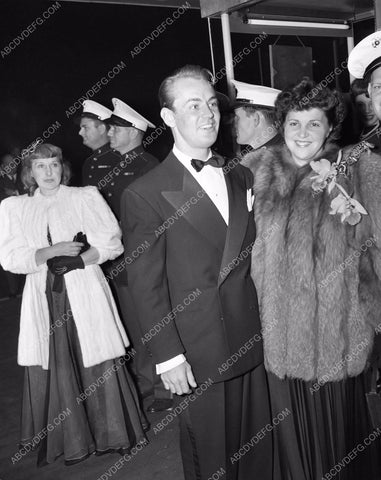 Alan Ladd Sue Carol at premier film Night and Day 45bx01-79
