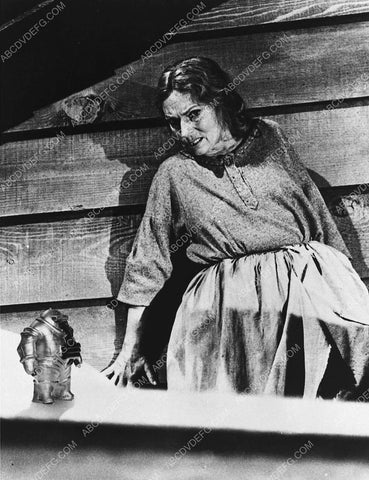 Agnes Moorehead TV The Twilight Zone ep The Invaders 4651-23