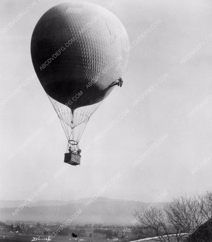 aviation some crazy fool scaling hot air balloon San Fernando Valley 4b09-444