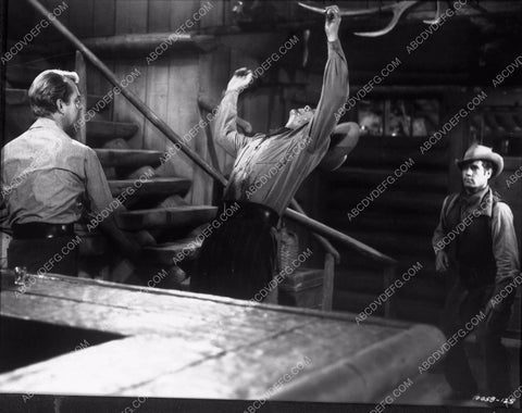 Alan Ladd decks Ben Johnson classic western film Shane 4b10-399