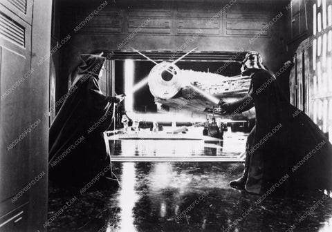 Alec Guinness light saber battle Darth Vader original Star Wars 5118-02