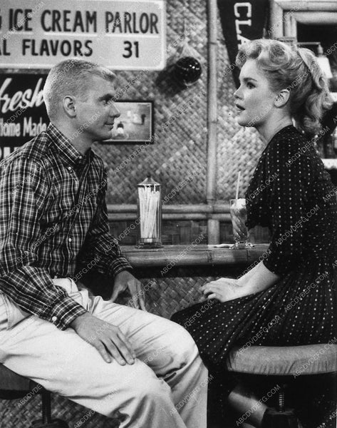 MR DEMILLE FM / Tuesday Weld