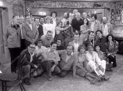 Cindy Williams Penny Marshall cast and crew TV Laverne and Shirley 8b03-493