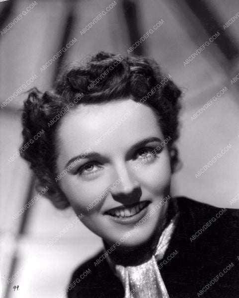 Jane Wyatt portrait 8b20-0296 – ABCDVDVIDEO