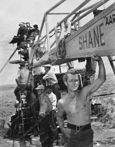 Alan Ladd candid on set of western classic Shane 8b20-1842