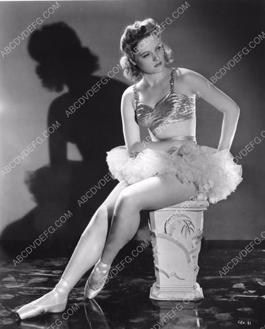 Alexis Smith beautiful in ballerina outfit 8b20-1862
