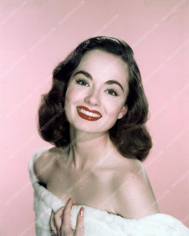 beautiful bare shoulders Ann Blythe portrait 8b20-2305