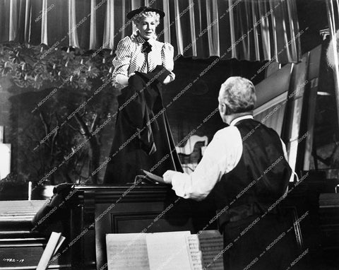 Betty Hutton - 1952 film Somebody Loves Me - 0430-014