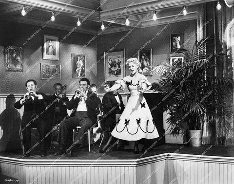 Betty Hutton - 1952 film Somebody Loves Me - 0430-018
