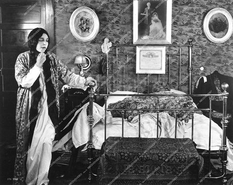Zasu Pitts, Gibson Gowland - 1924 silent film Greed - 0430-036