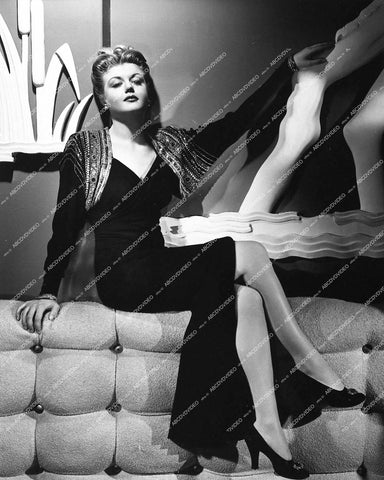 sexy Angela Lansbury - 1946 film The Hoodlum Saint - 0436-002