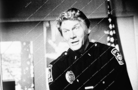 Steve Forrest - 1975 TV S.W.A.T. - 0437a-016