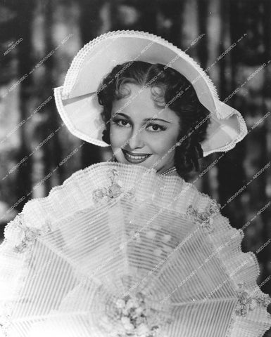 Olivia de Havilland portrait - 0440-024