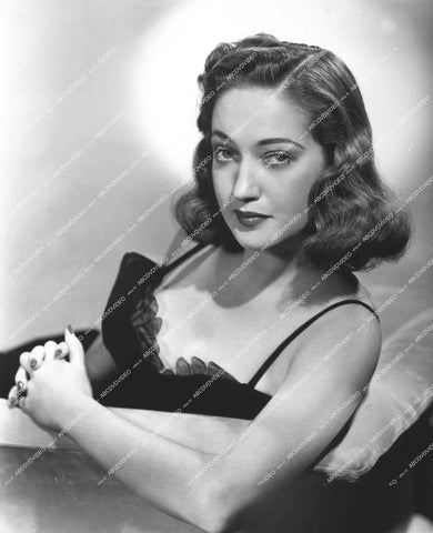 beautiful Dorothy Lamour portrait - 0441-022