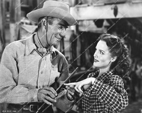 Dorothy Hart, Randolph Scott - 1947 film Gunfighters - 0448-030