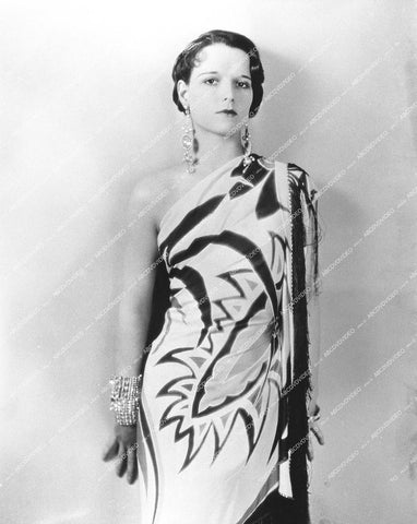 silent film star beautiful Louise Brooks fashion portrait - 0449-011