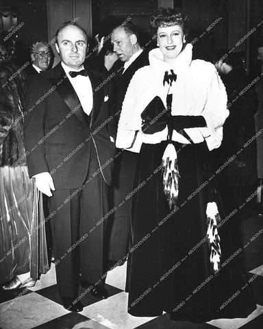 Jeanette MacDonald, musician conductor Andre Kostelanetz - at some event in 1942 - 0452-030