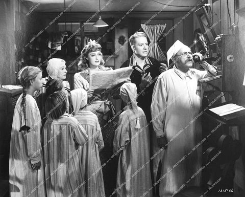 Jeanette MacDonald, Nelson Eddy, Leonid Kinskey and the kids - 1942 film I Married an Angel - 0453-014