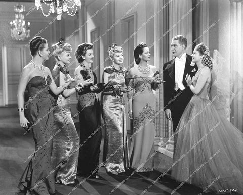 Jeanette MacDonald, Nelson Eddy, Binnie Barnes, Mona Maris, Janis Carter, Ines Cooper, Anne Jeffreys - 1942 film I Married an Angel - 0453-017