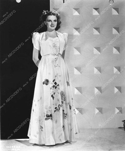 Judy Garland portrait in her new dress 455-03 - 0455-003
