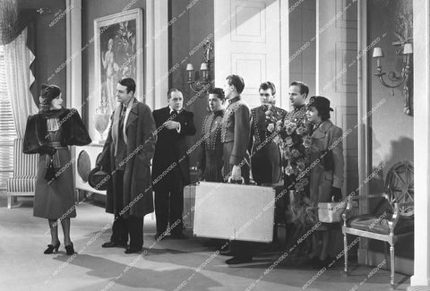 Jeanette MacDonald, Lew Ayres, unknown actors - 1939 film Broadway Serenade - 0456-008