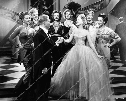 Jeanette MacDonald, Nelson Eddy, Janis Carter, Binnie Barnes, Mona Maris, Anne Jeffreys, Inez Cooper - 1942 film I Married an Angel - 0456-027