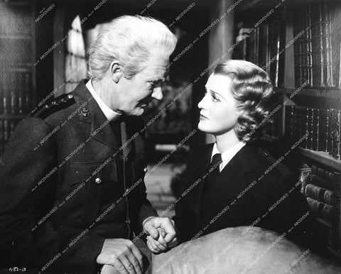 Jeanette MacDonald, Brian Aherne - 1941 film Smilin' Through - 0457-011
