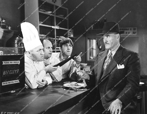 3 Stooges Moe Howard, Curly Howard, Larry Fine, Vernon Dent - 1944 short subject film Busy Buddies - 0458-032