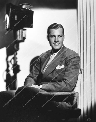 Charles Starrett in city duds portrait - 0459-031