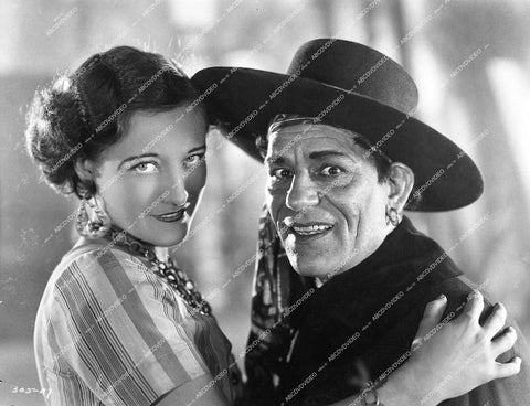 Lon Chaney Sr, Joan Crawford - 1927 silent film The Unknown - 0462-013