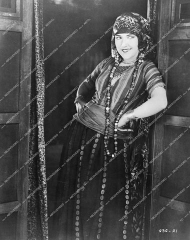 Aileen Pringle - 1925 silent film The Mystic - 0463-006