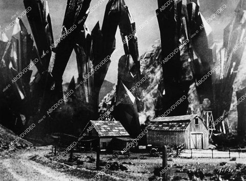special fx monsters scene film Monolith Monsters - 11002-030
