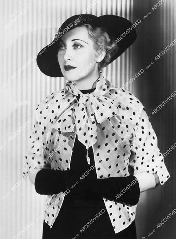 Genevieve Tobin portrait - 11006-033