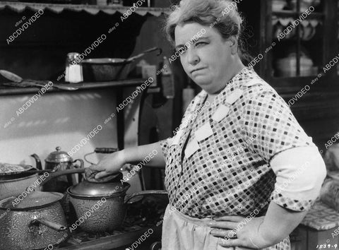 Jane Darwell at the stove film McFadden's Flats - 11007-016