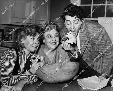 candid Simone Simon, Jane Darwell, Walter Huston eating a salad bowl film The Devil and Daniel Webster aka All That Money Can Buy - 11007-021