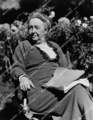 candid Dame May Whitty w her latest script - 11007-033