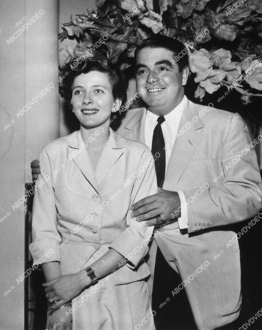candid Leora Dana and husband Kurt Kasznar - 11008-026