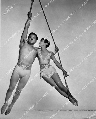 Kirk Douglas, Pier Angeli film The Story of Three Loves - 11009-008