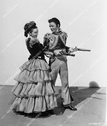 Kathryn Grayson, Frank Sinatra portrait film The Kissing Bandit - 11009-019
