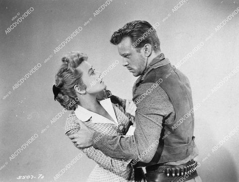 Dorothy Malone, Skip Homeier film At Gunpoint - 11013-017