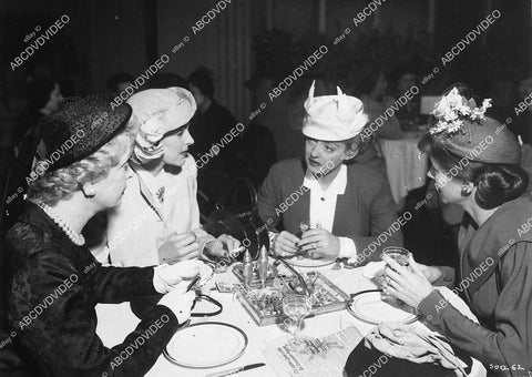Bette Davis, Katherine Emery, Adrienne Marden, Natalie Schafer film Payment on Demand - 11015-002