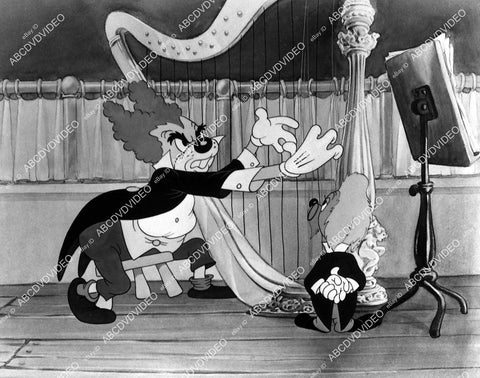 animated characters MGM cartoon The Mad Maestro - 11018-017