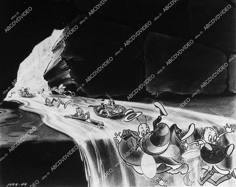 animated characters insects in Fleischer cartoon film Mr Bug Goes to Town - 11020-032