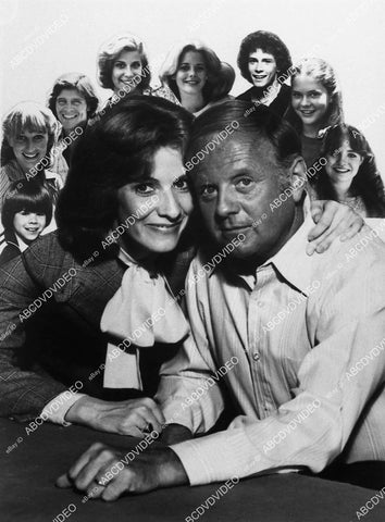 Lani O'Grady, Dick Van Patten & cast TV Eight Is Enough - 11027-008