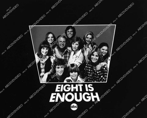 Lani O'Grady, Dick Van Patten, Susan Richardson & cast TV Eight Is Enough - 11027-024