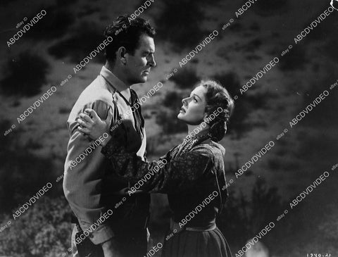 Rod Cameron, Arleen Whelan film San Antone - 11029-028
